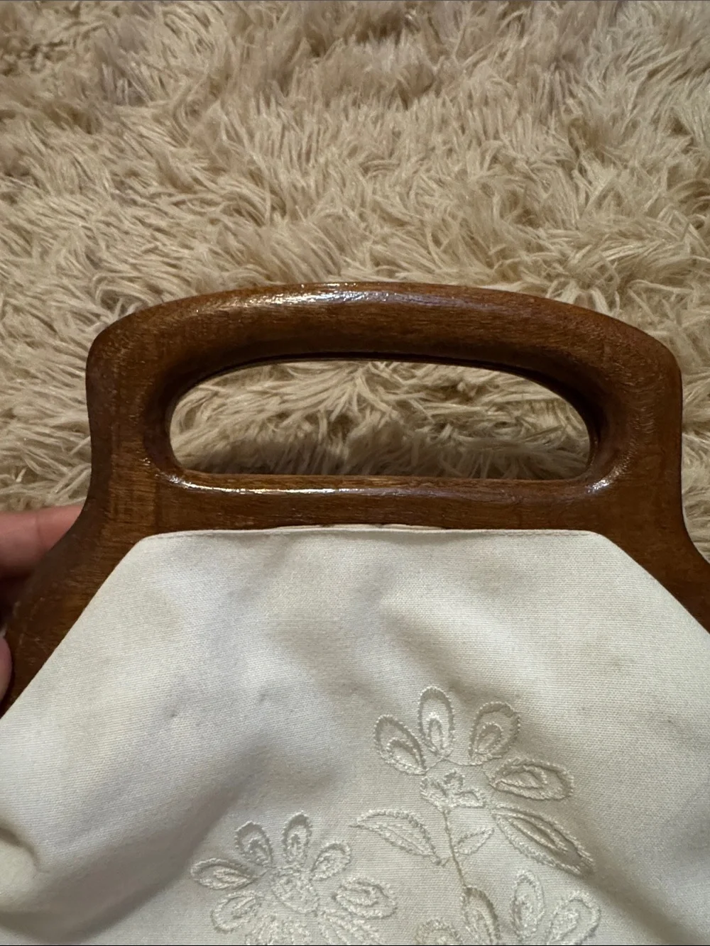 Vintage whimsy Cream Floral Embroidered Handbag with Brown Wood Handle